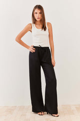 Calça Pantalona Cetim com Cós de Elástico Soft Glam - Sofie