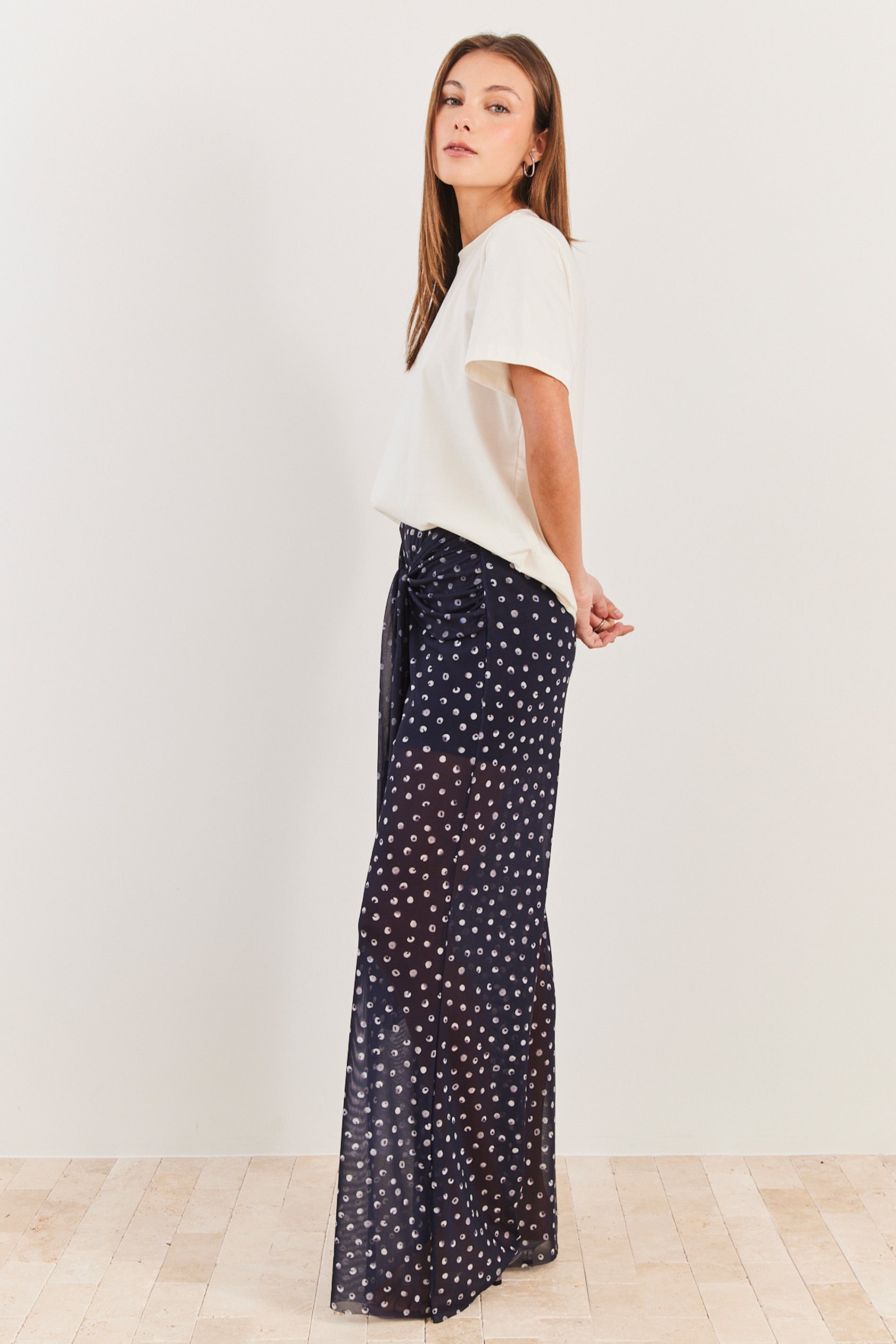 Calça Reta em Tule Forrada com Amarração Spring Flow - Sofie