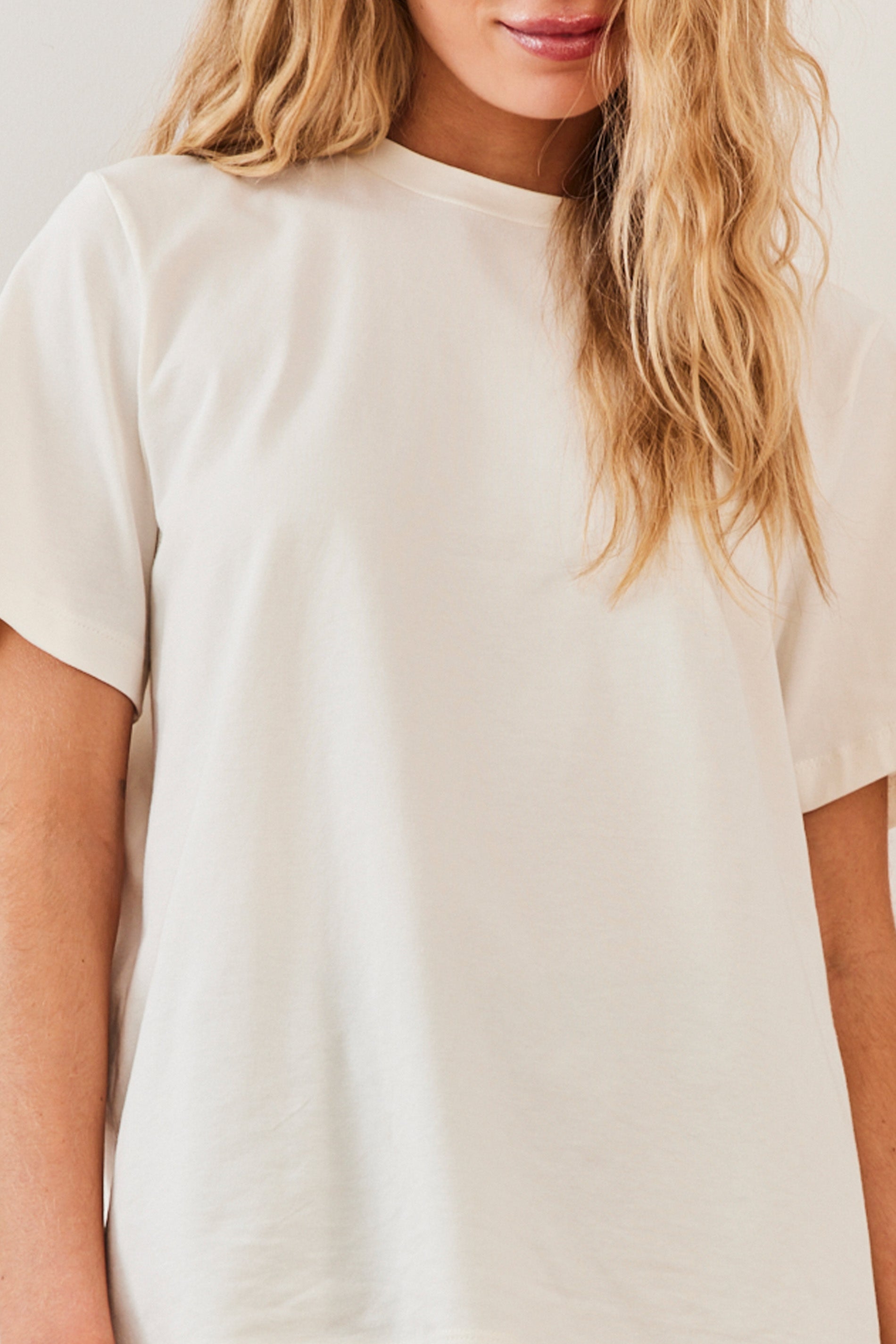 T-Shirt Feminina Manga Curta Cotton Spring Flow - Sofie