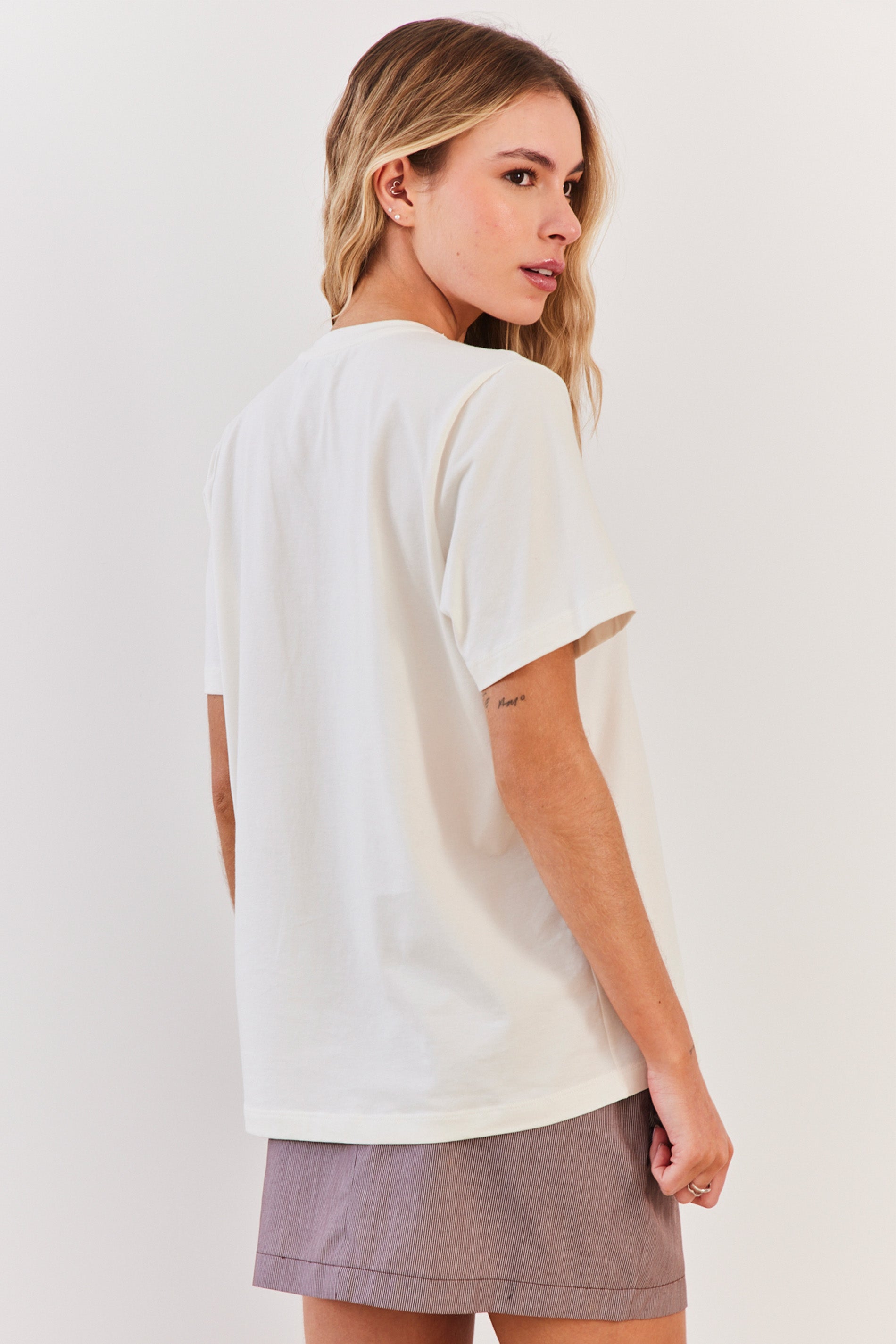T-Shirt Feminina Manga Curta Cotton Spring Flow - Sofie