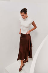 Saia Midi Evasê Cetim Cintura Alta Soft Glam - Sofie