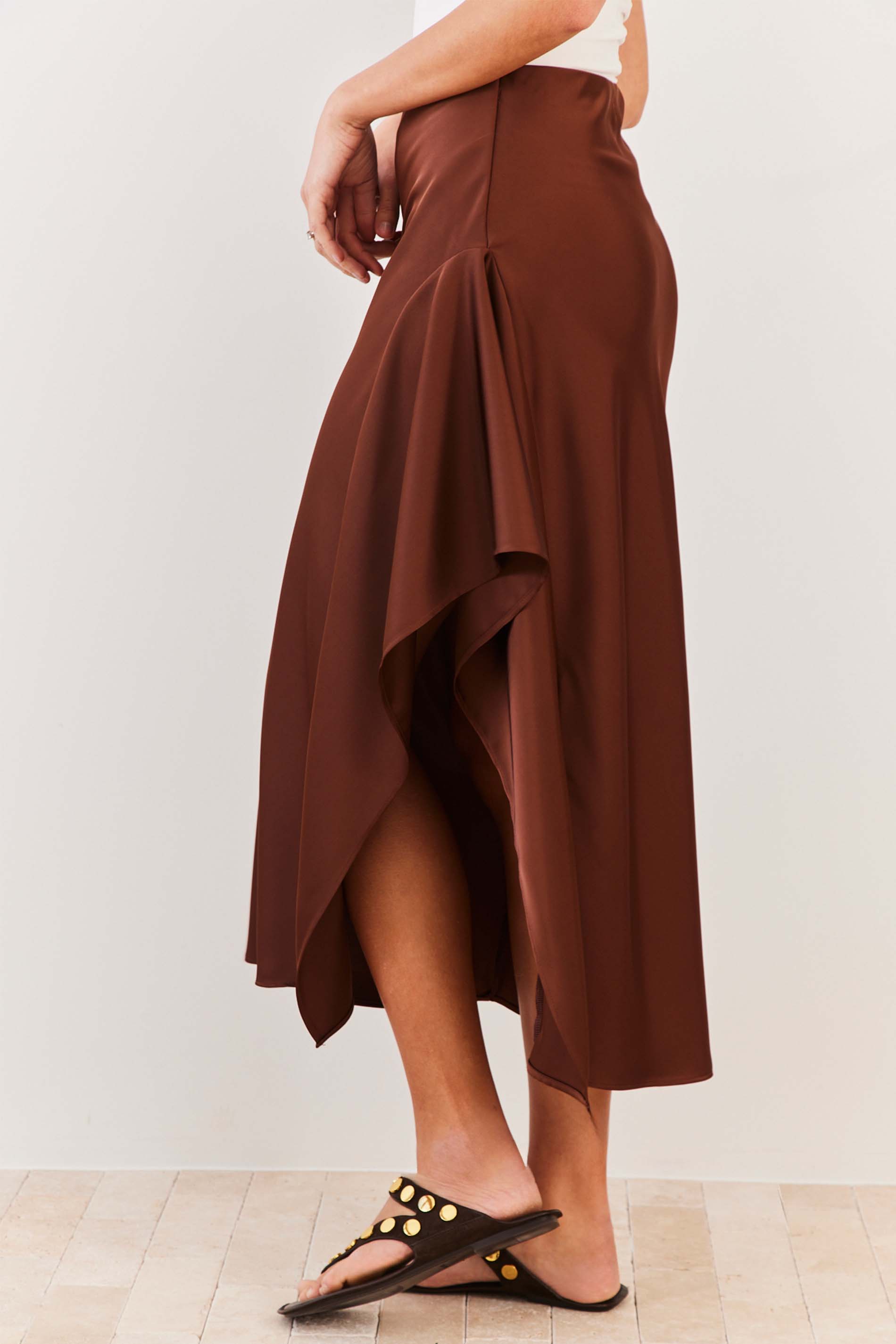 Saia Midi Evasê Cetim Cintura Alta Soft Glam - Sofie