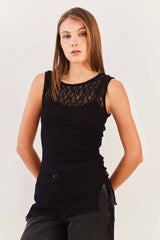 Blusa Sem Manga em Renda Fluid Bloom - Sofie