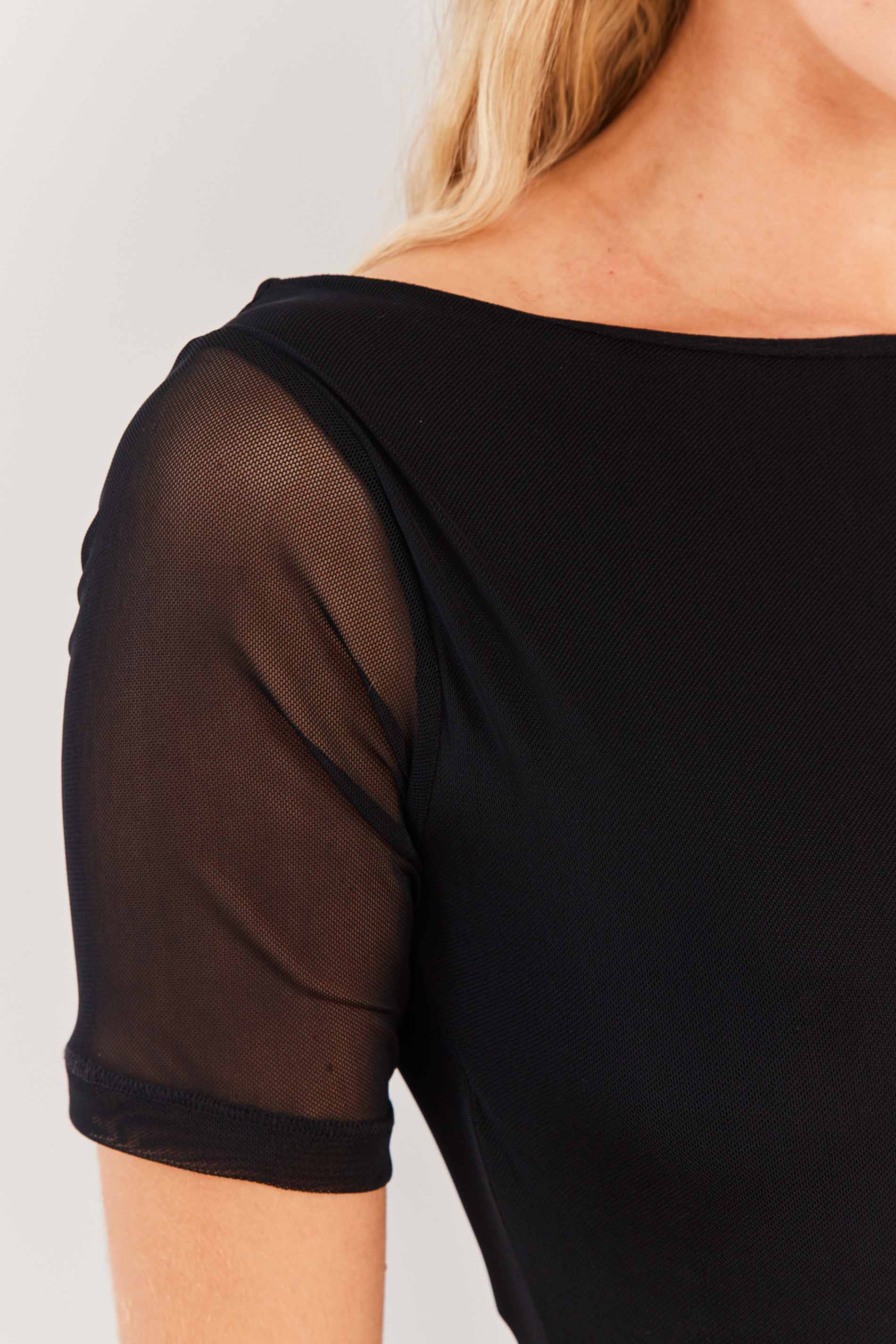 Blusa Manga Curta em Tule Spring Flow - Sofie