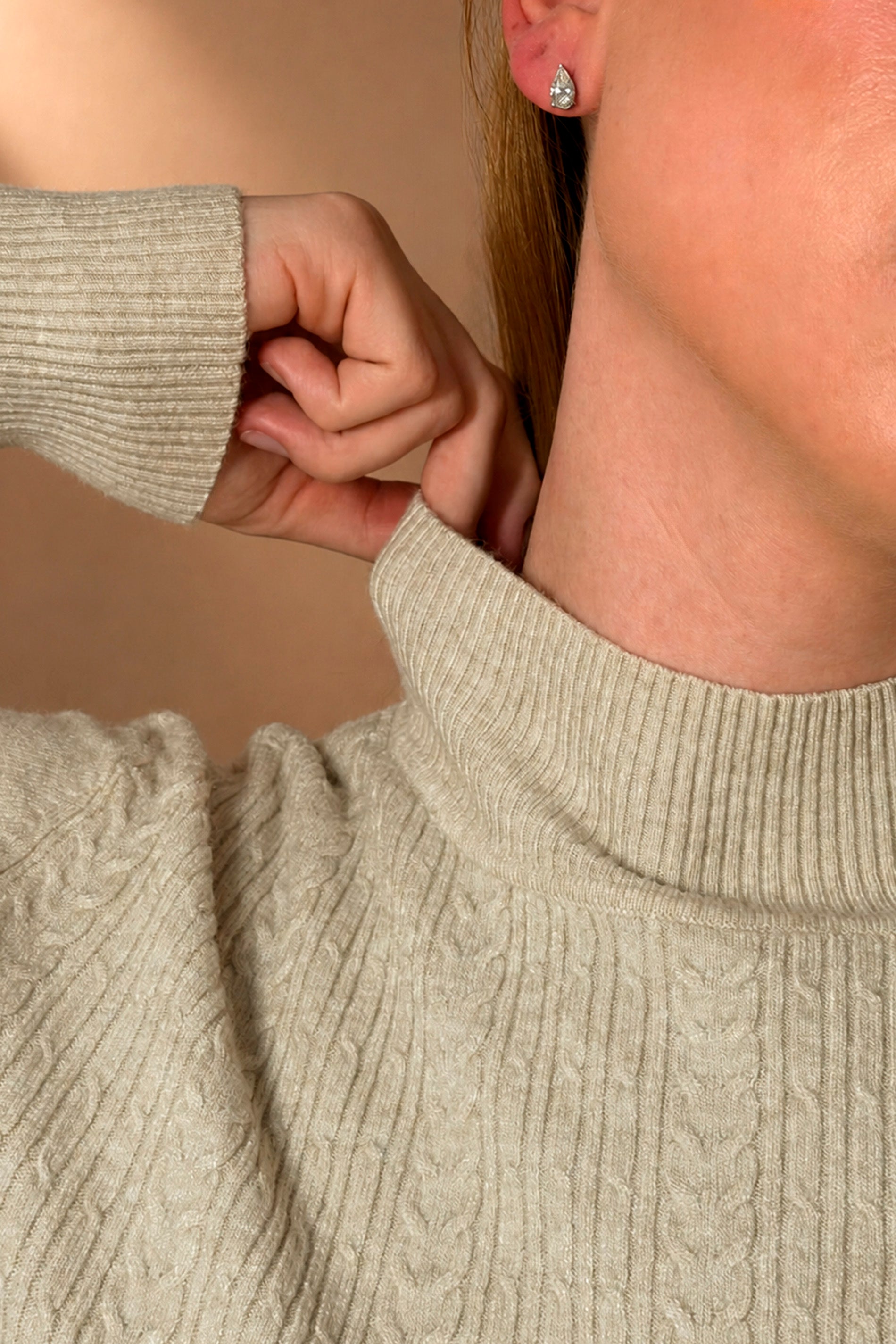 Suéter Feminino Tricot com Gola Alta - Sofie
