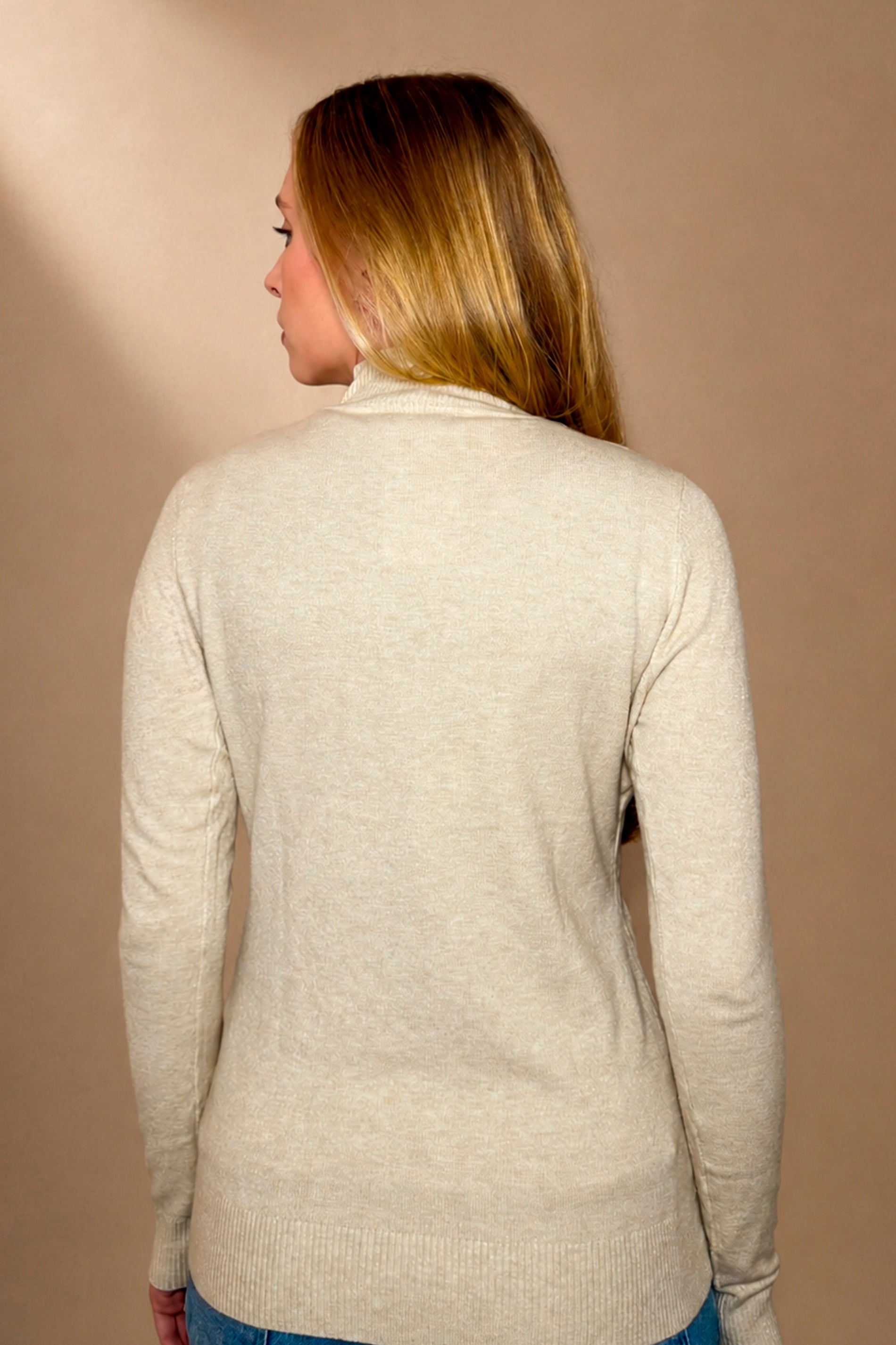 Suéter Feminino Tricot com Gola Alta - Sofie