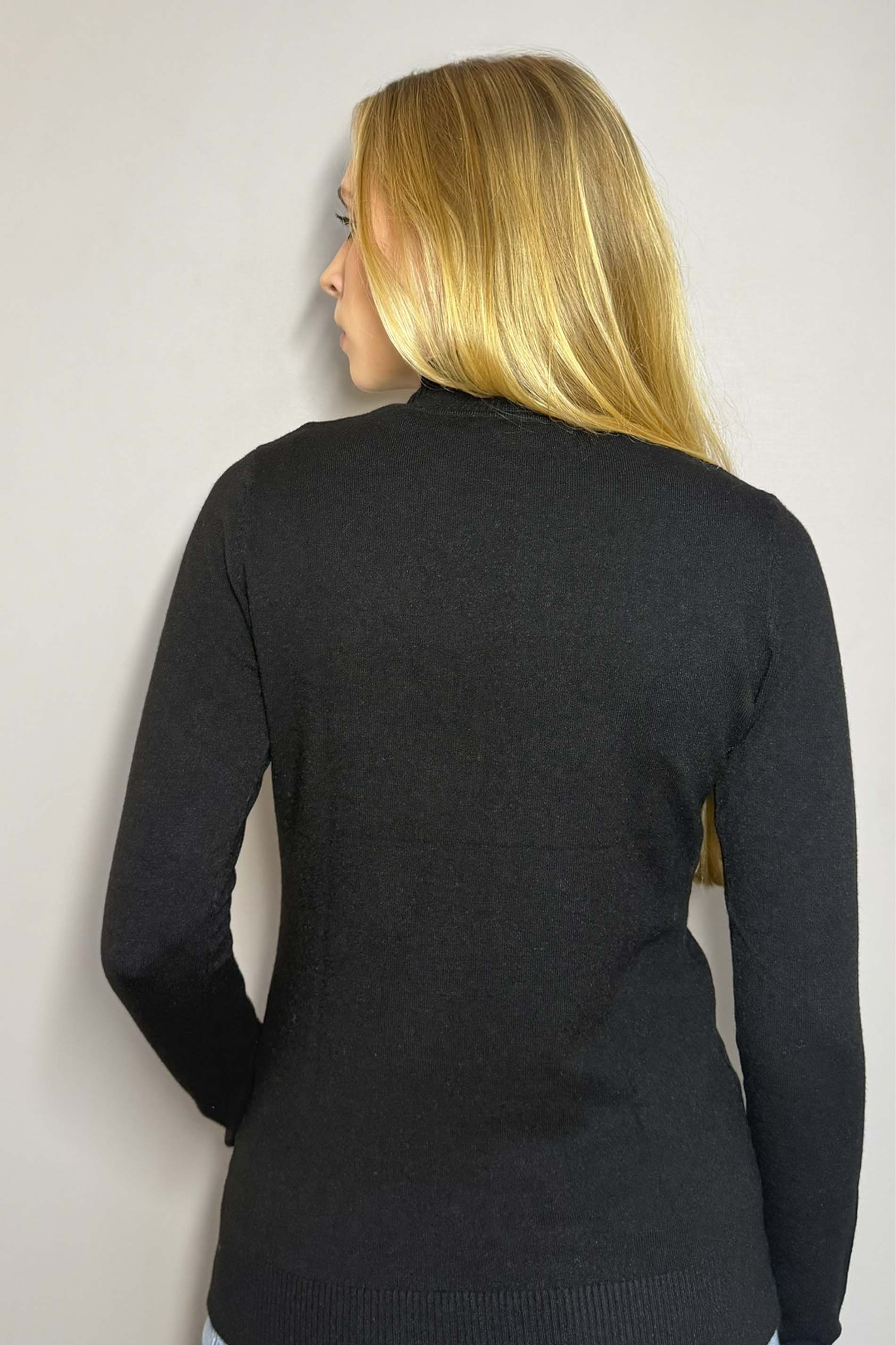 Suéter Feminino Tricot com Gola Alta - Sofie